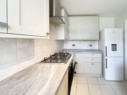 Spinney Close, New Malden, Image 5