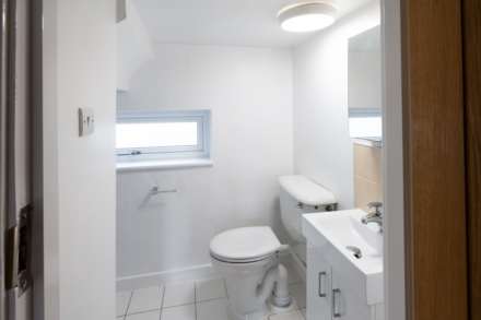 Cleveland Gardens, Worcester Park, Image 18