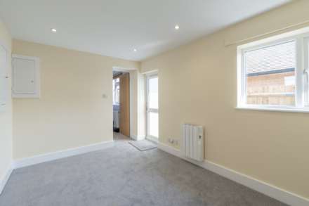 Cleveland Gardens, Worcester Park, Image 7