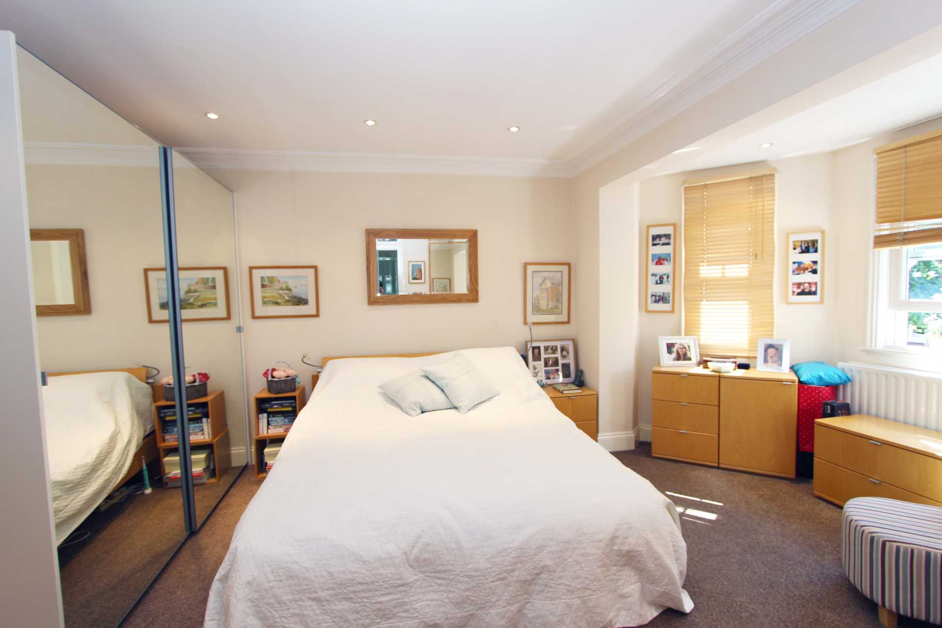 Geneva Road, Kingston Upon Thames, Image 14