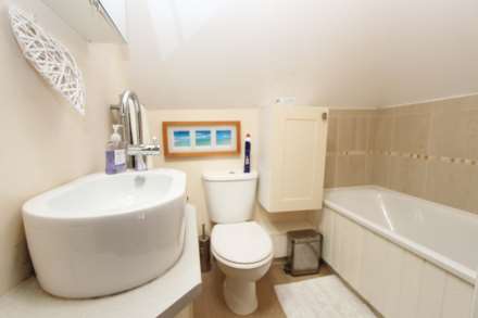 Geneva Road, Kingston Upon Thames, Image 18