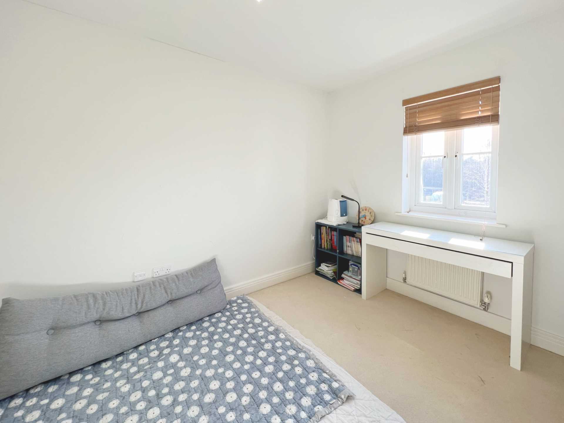 Heatherlea Grove, Worcester Park, Image 7