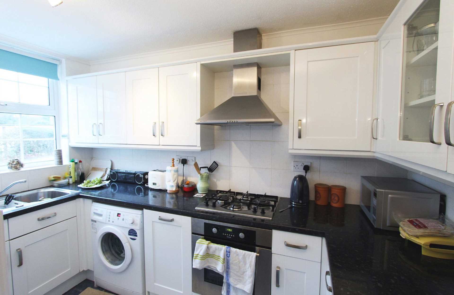 Spinney Close, New Malden, Image 4