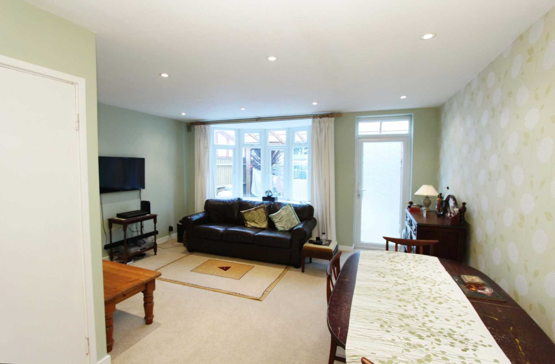 Spinney Close, New Malden, Image 9