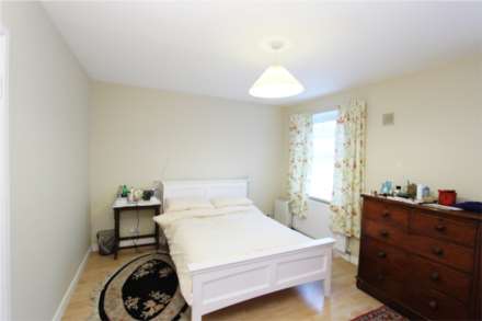Spinney Close, New Malden, Image 7