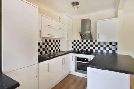 Eton Avenue, New Malden, Image 9