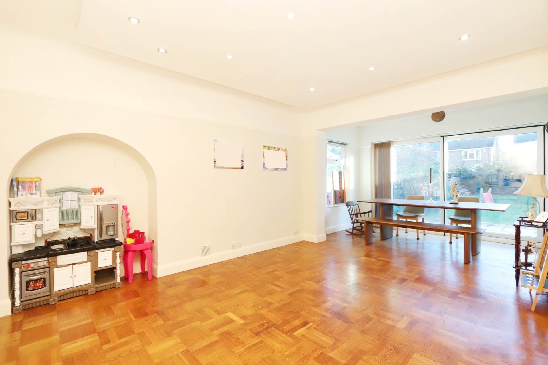Fir Grove, New Malden, Image 7