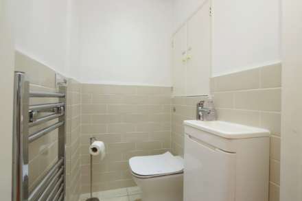 Fir Grove, New Malden, Image 18