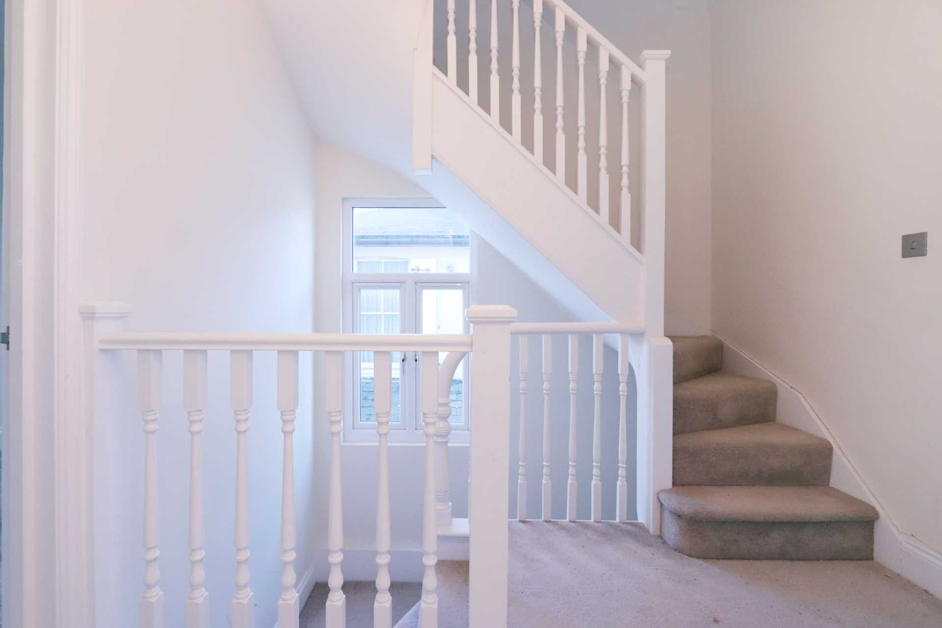 Acacia Grove, New Malden, Image 13