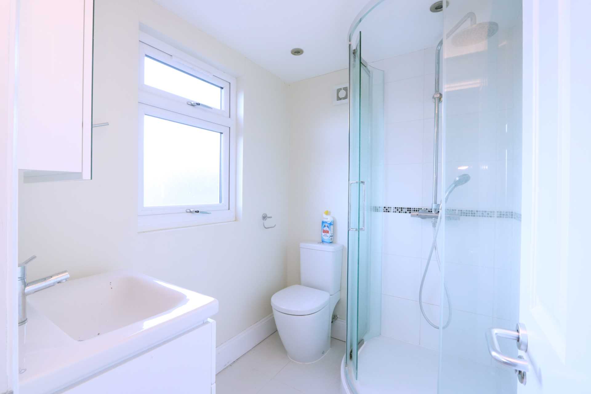 Acacia Grove, New Malden, Image 15