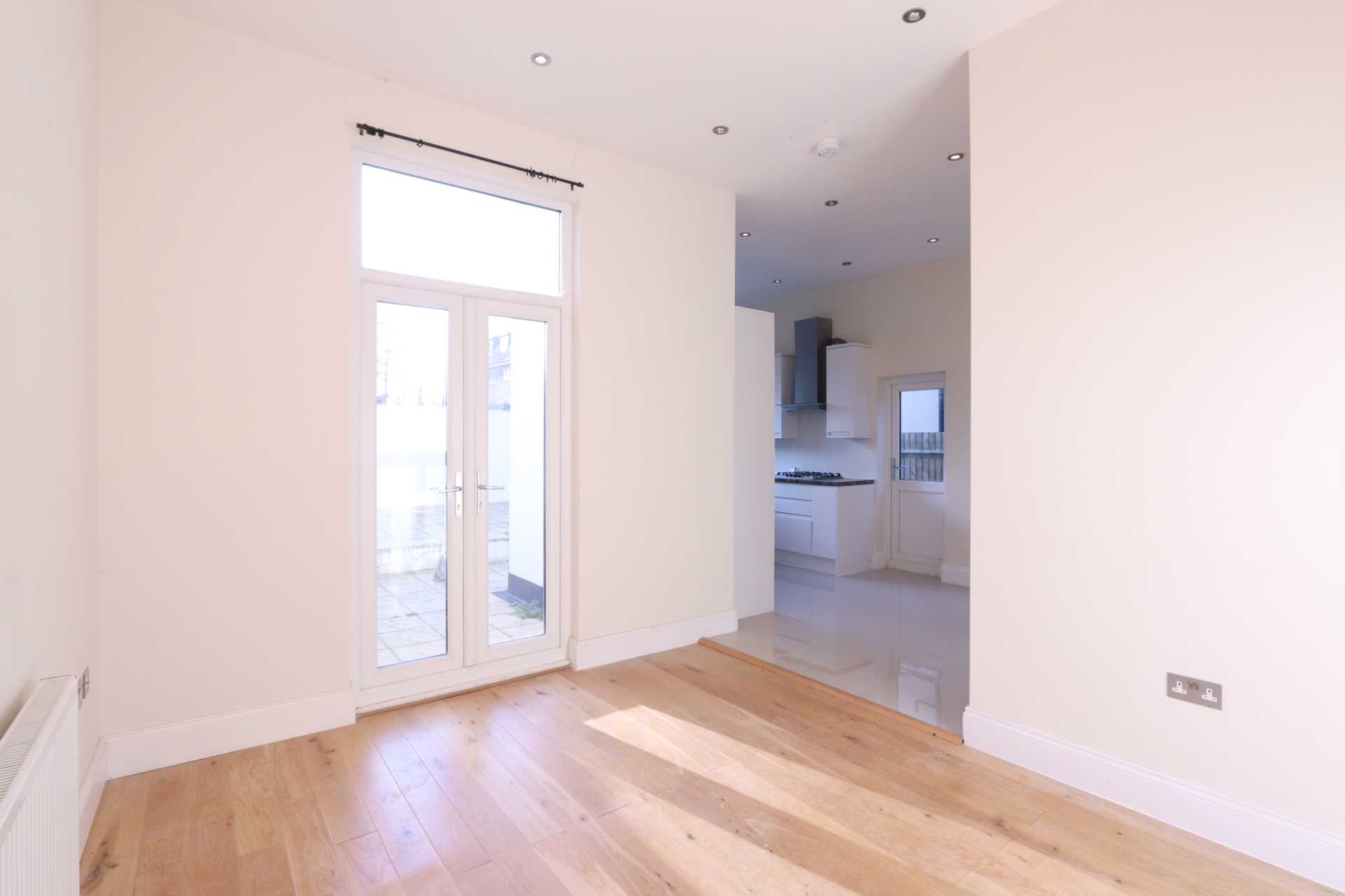 Acacia Grove, New Malden, Image 6