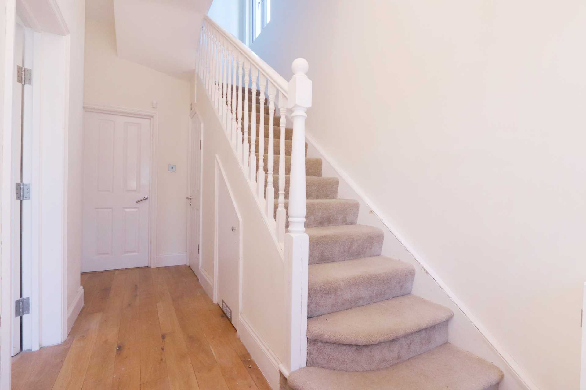 Acacia Grove, New Malden, Image 7