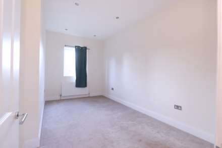 Acacia Grove, New Malden, Image 12