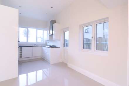 Acacia Grove, New Malden, Image 5