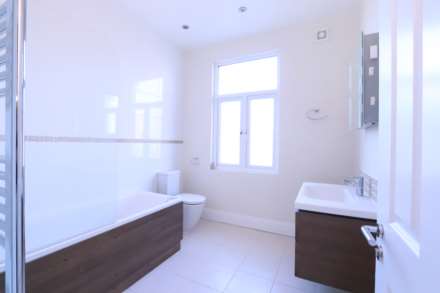 Acacia Grove, New Malden, Image 9