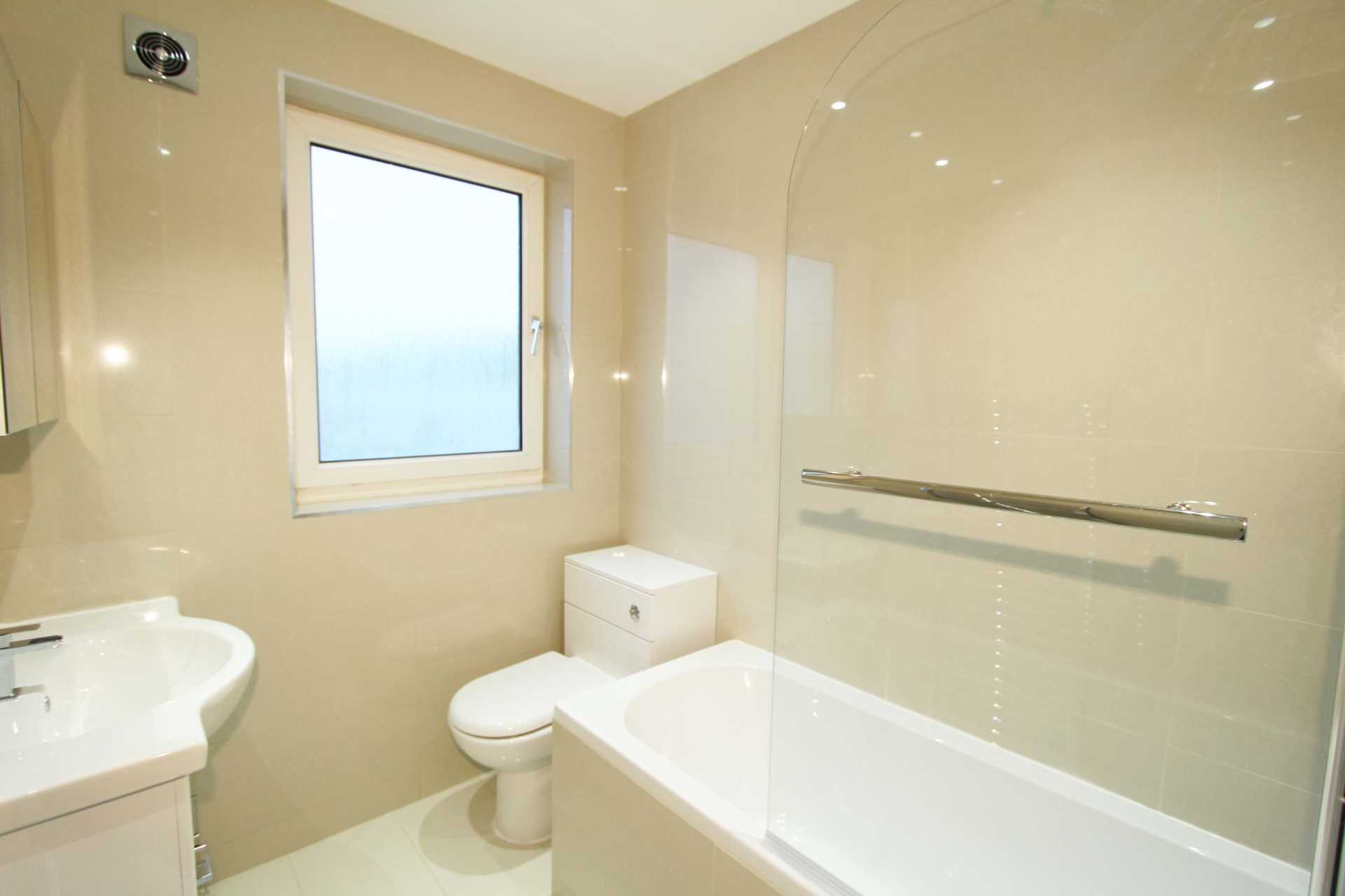 Tadworth Ave, New Malden, Image 2