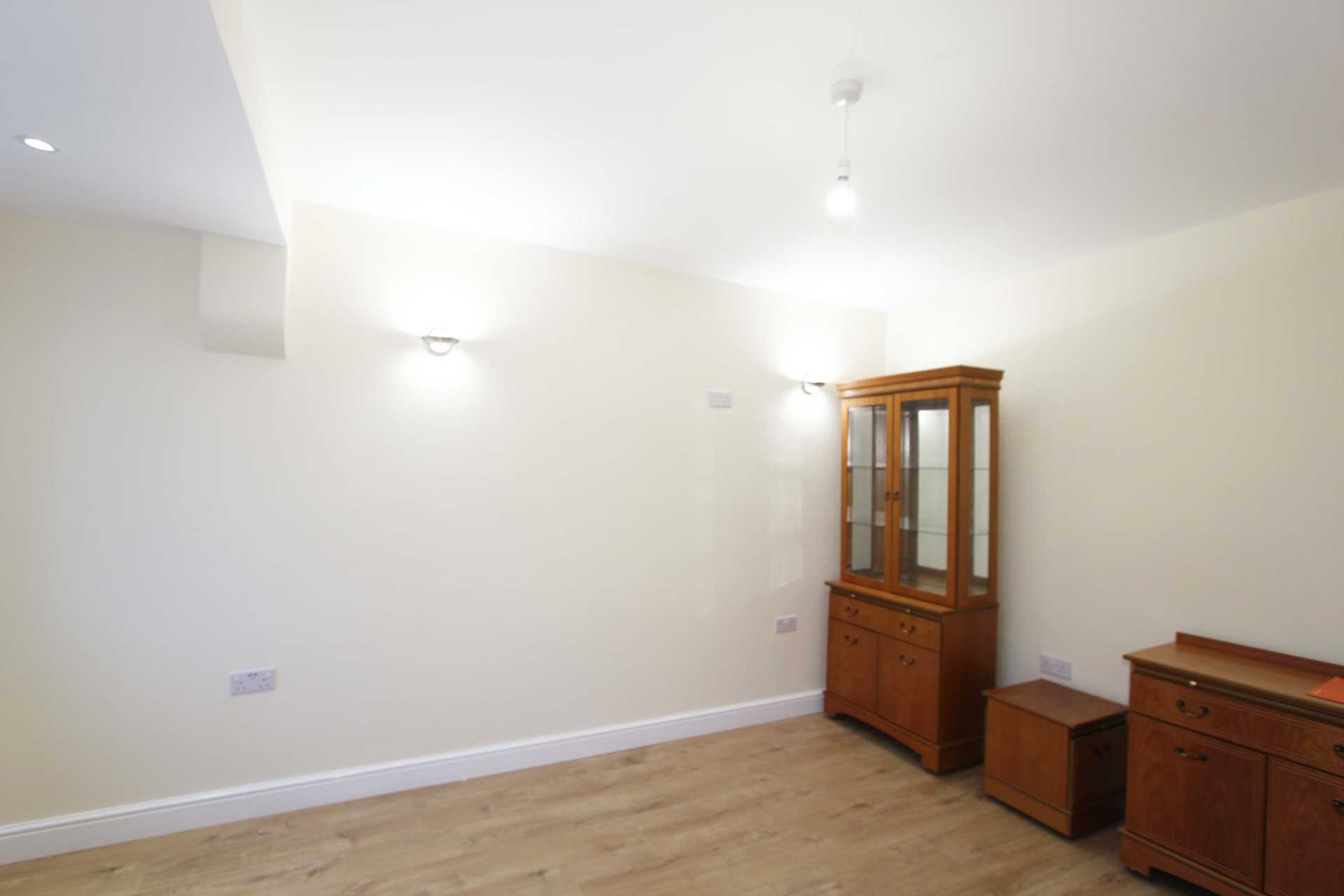 Tadworth Ave, New Malden, Image 5