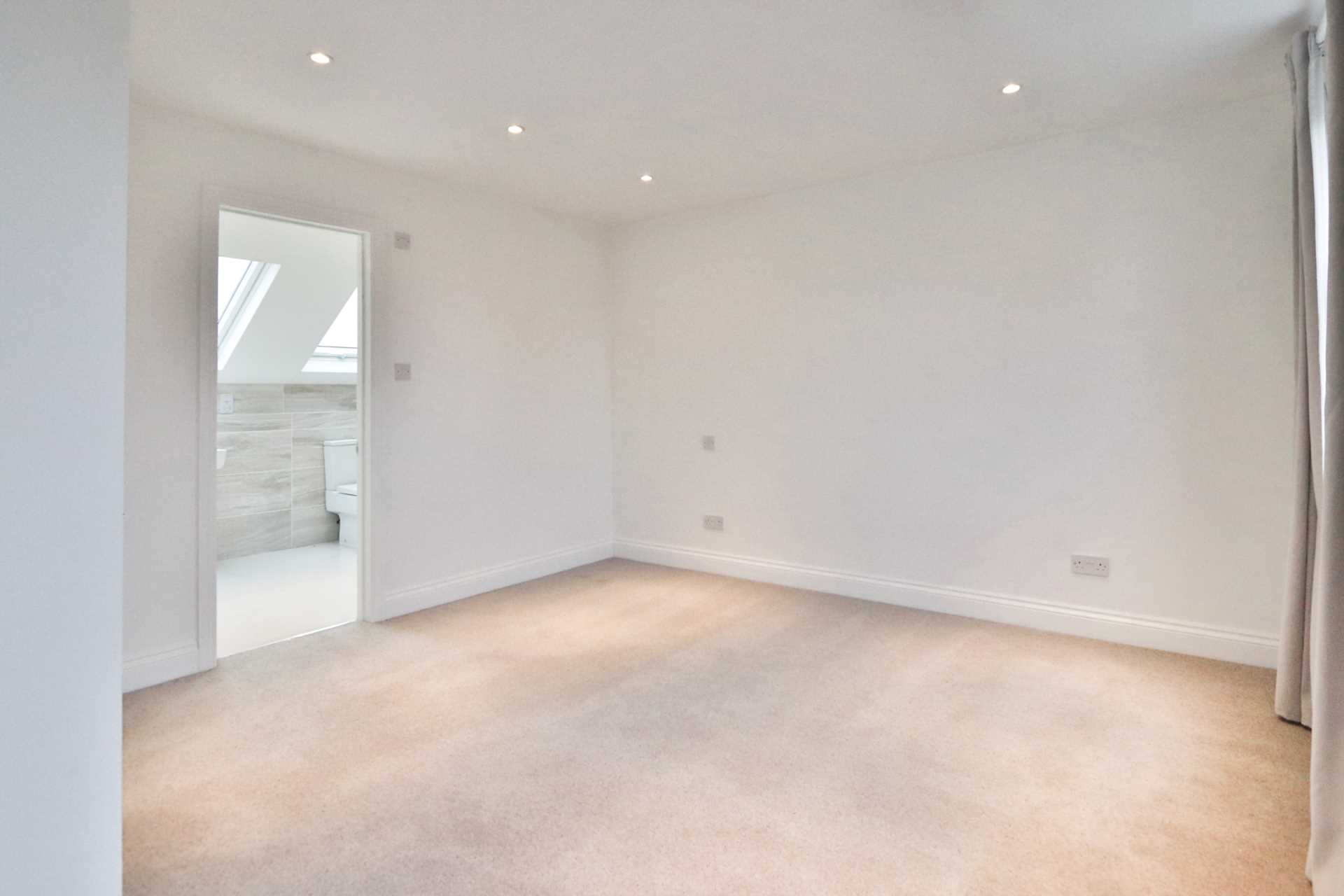 Beaconsfield Road, New Malden, Image 12