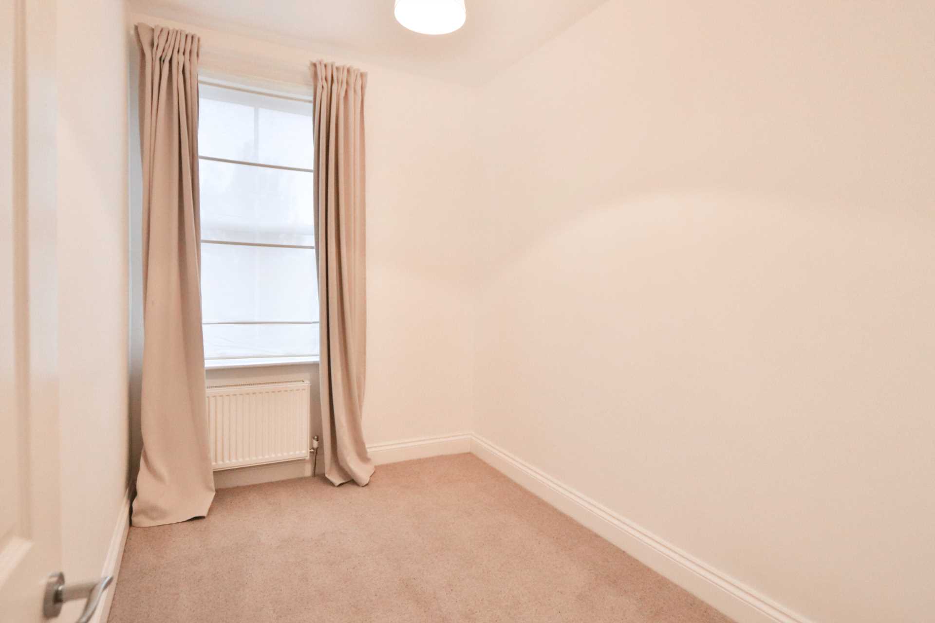 Beaconsfield Road, New Malden, Image 14