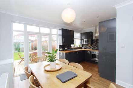 Sandringham Road, KT4, Image 4