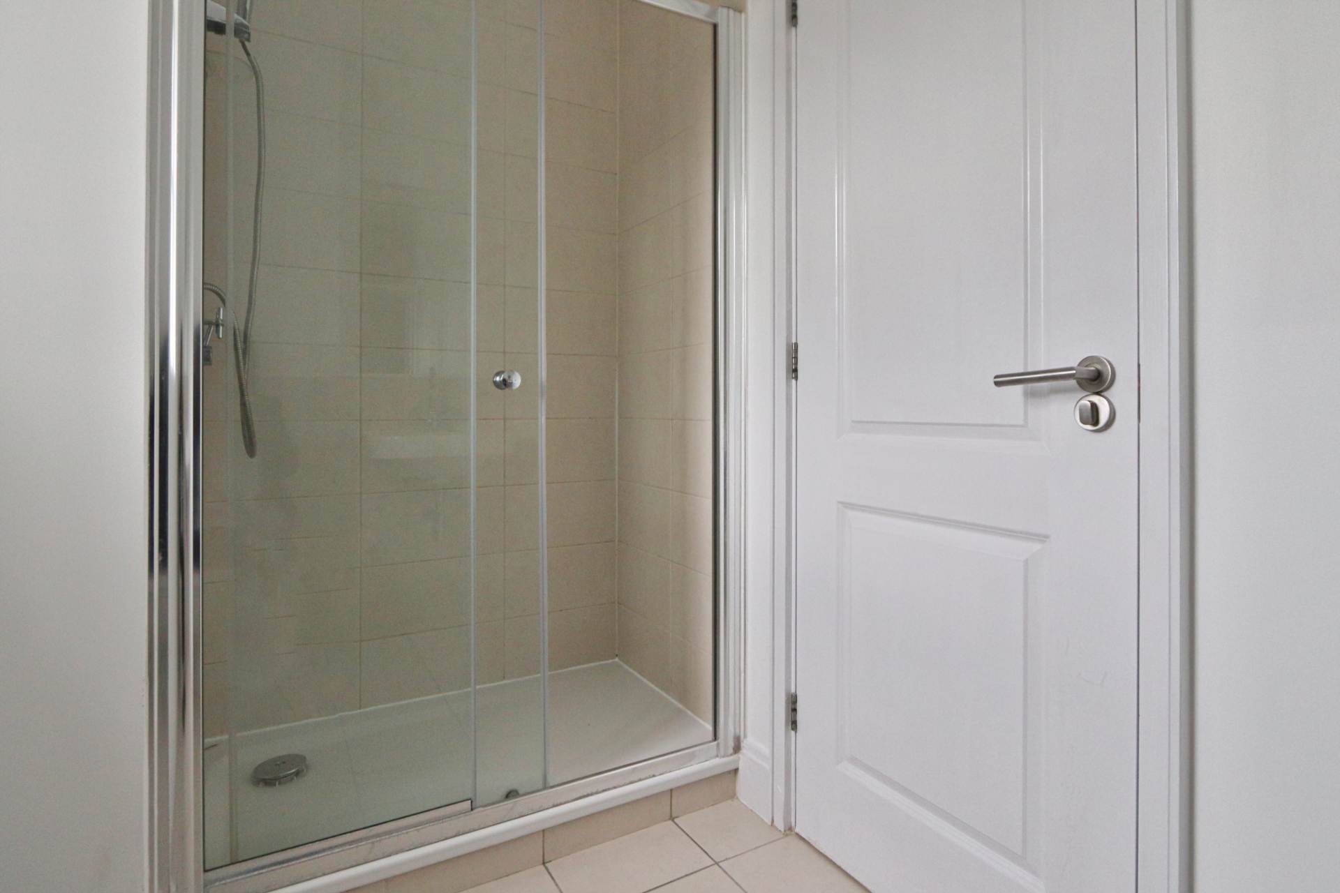 Beaumont Drive, Worcester Park, Image 10