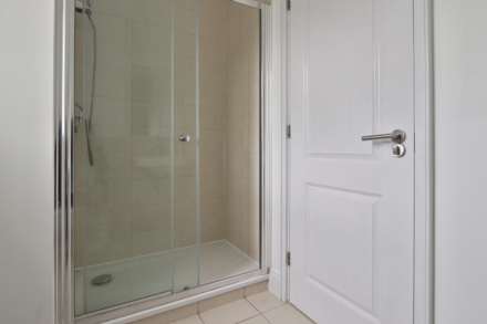 Beaumont Drive, Worcester Park, Image 10