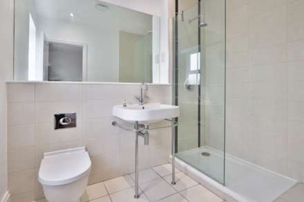 Beaumont Drive, Worcester Park, Image 11