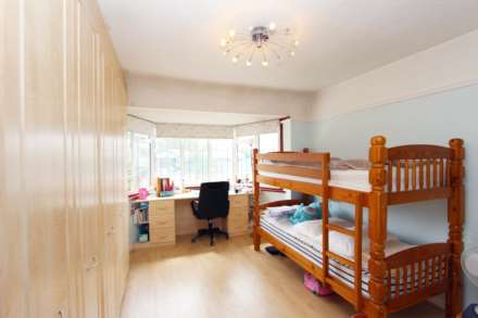 Cuddington Avenue, Worcester Park, Image 12