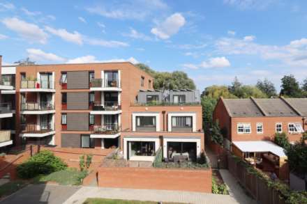 3 Bedroom End Terrace, Knaresborough Drive, London