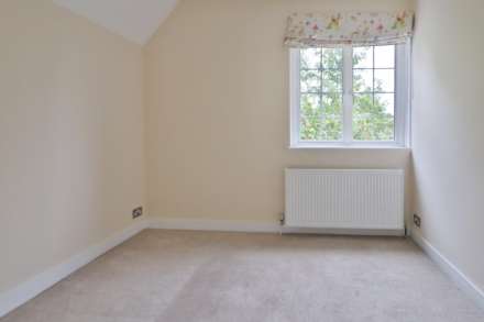 Cambridge Avenue, New Malden, Image 12
