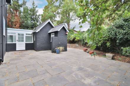 Cambridge Avenue, New Malden, Image 16