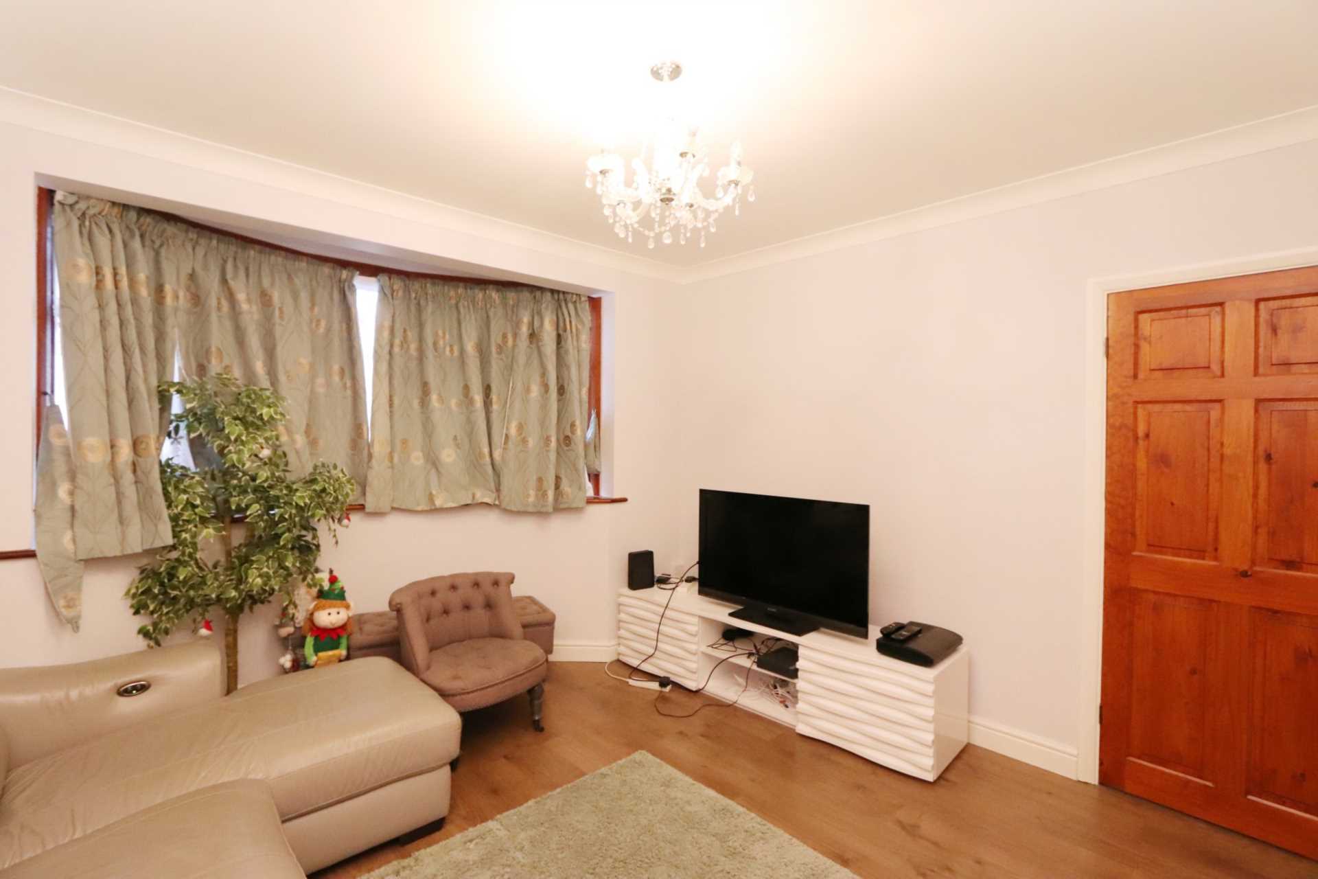 Churston Drive, Morden, Image 4