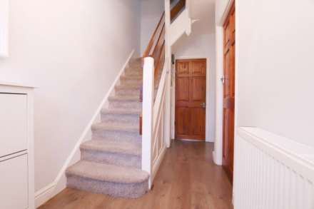 Churston Drive, Morden, Image 18