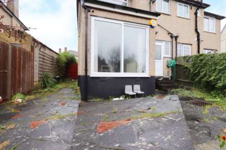 Churston Drive, Morden, Image 21