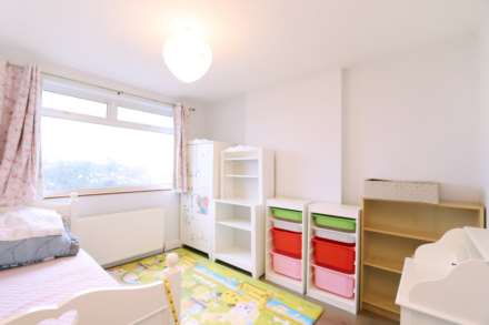 Churston Drive, Morden, Image 9