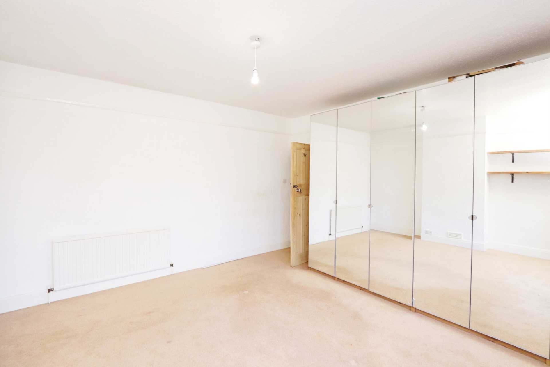 Dukes Avenue, New Malden, Image 8
