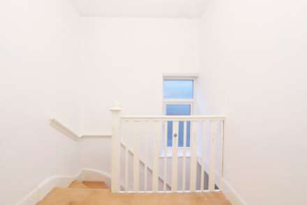 Dukes Avenue, New Malden, Image 15