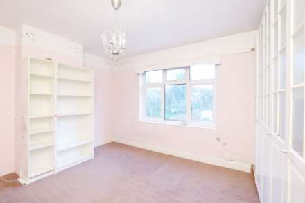 Dukes Avenue, New Malden, Image 9