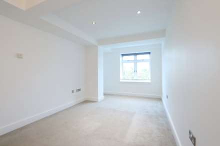 Coombe Road, New Malden, Image 4