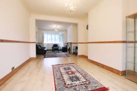 Glebe Gardens, New Malden, Image 4