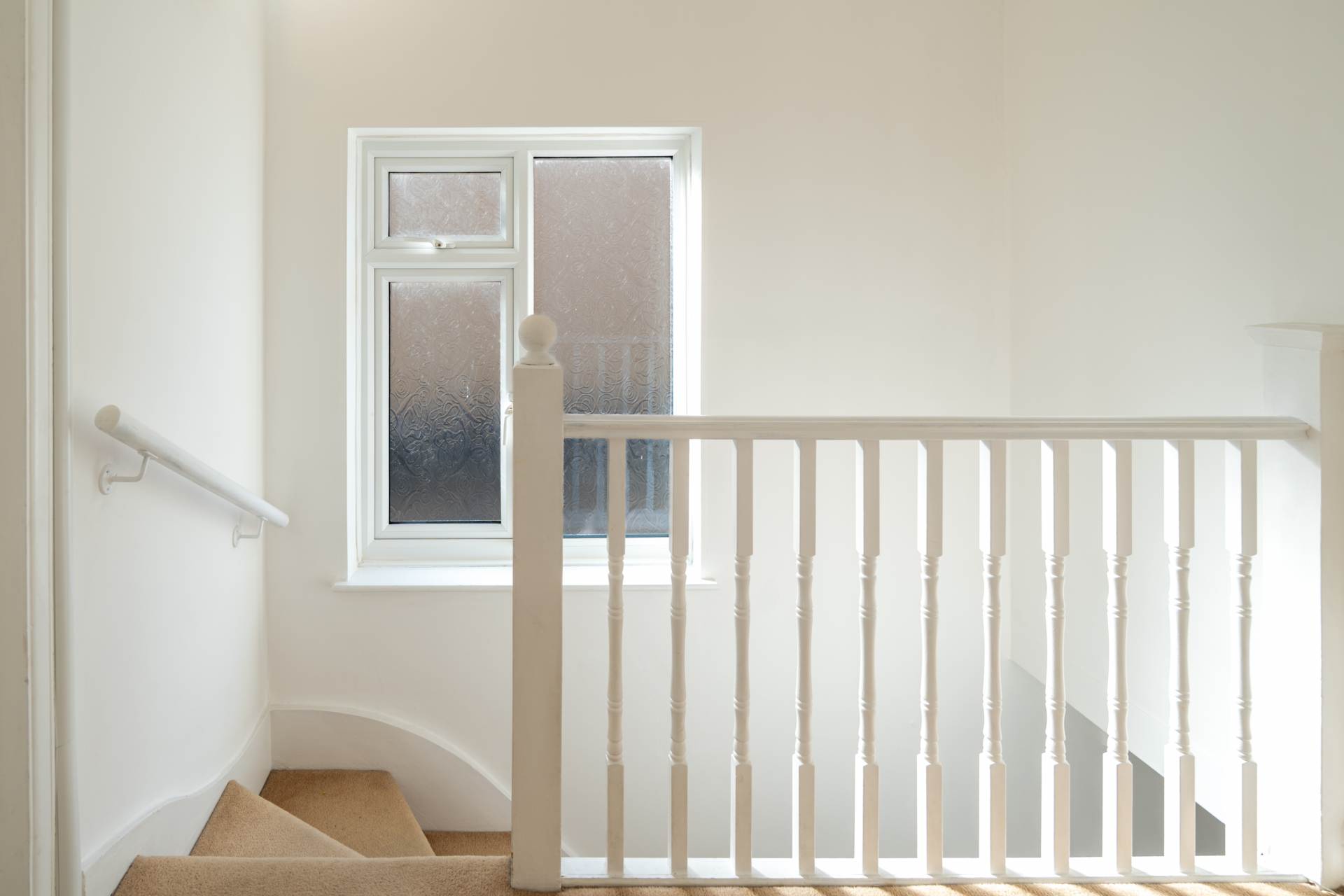 Somerset Close, New Malden, Image 10