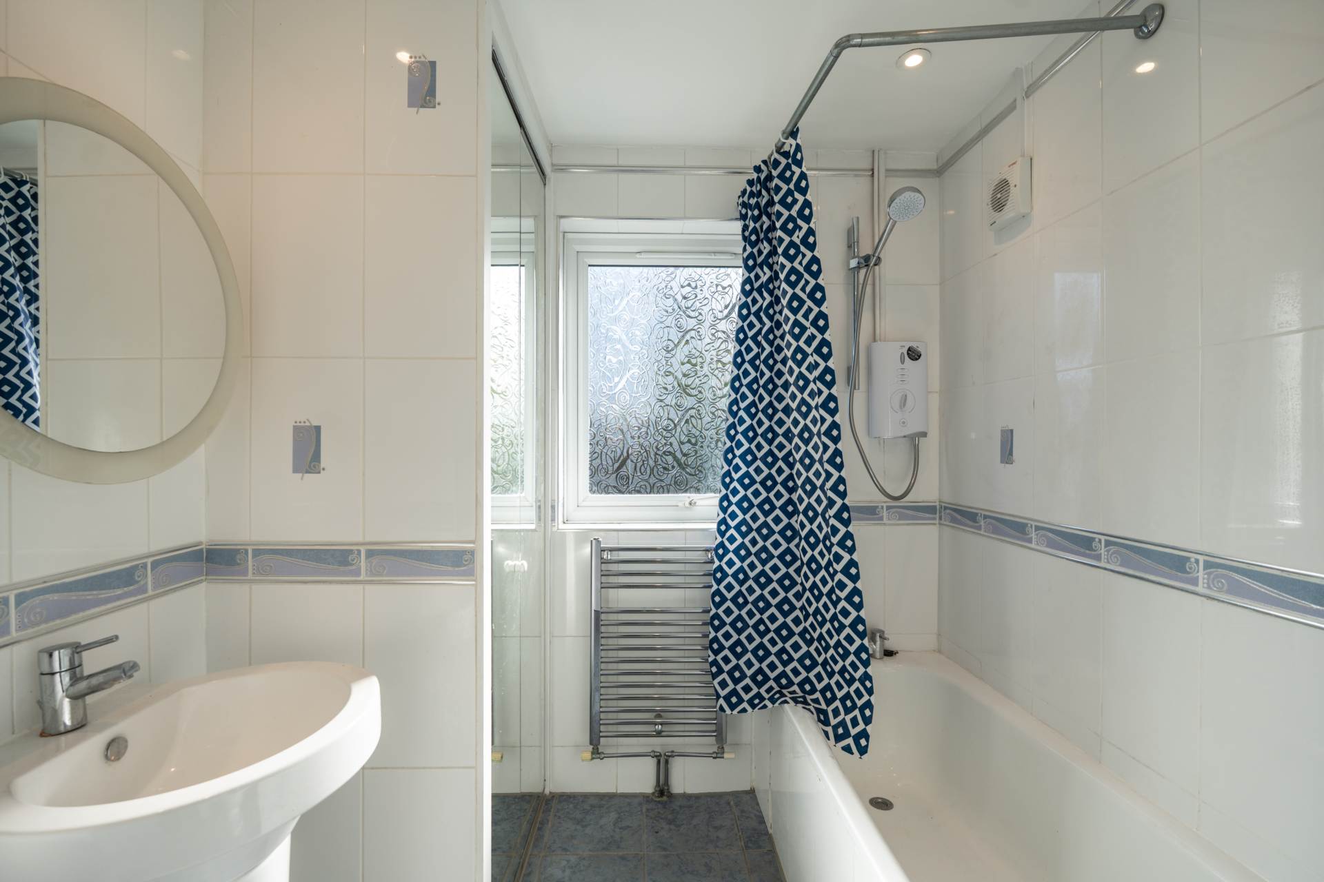 Somerset Close, New Malden, Image 12