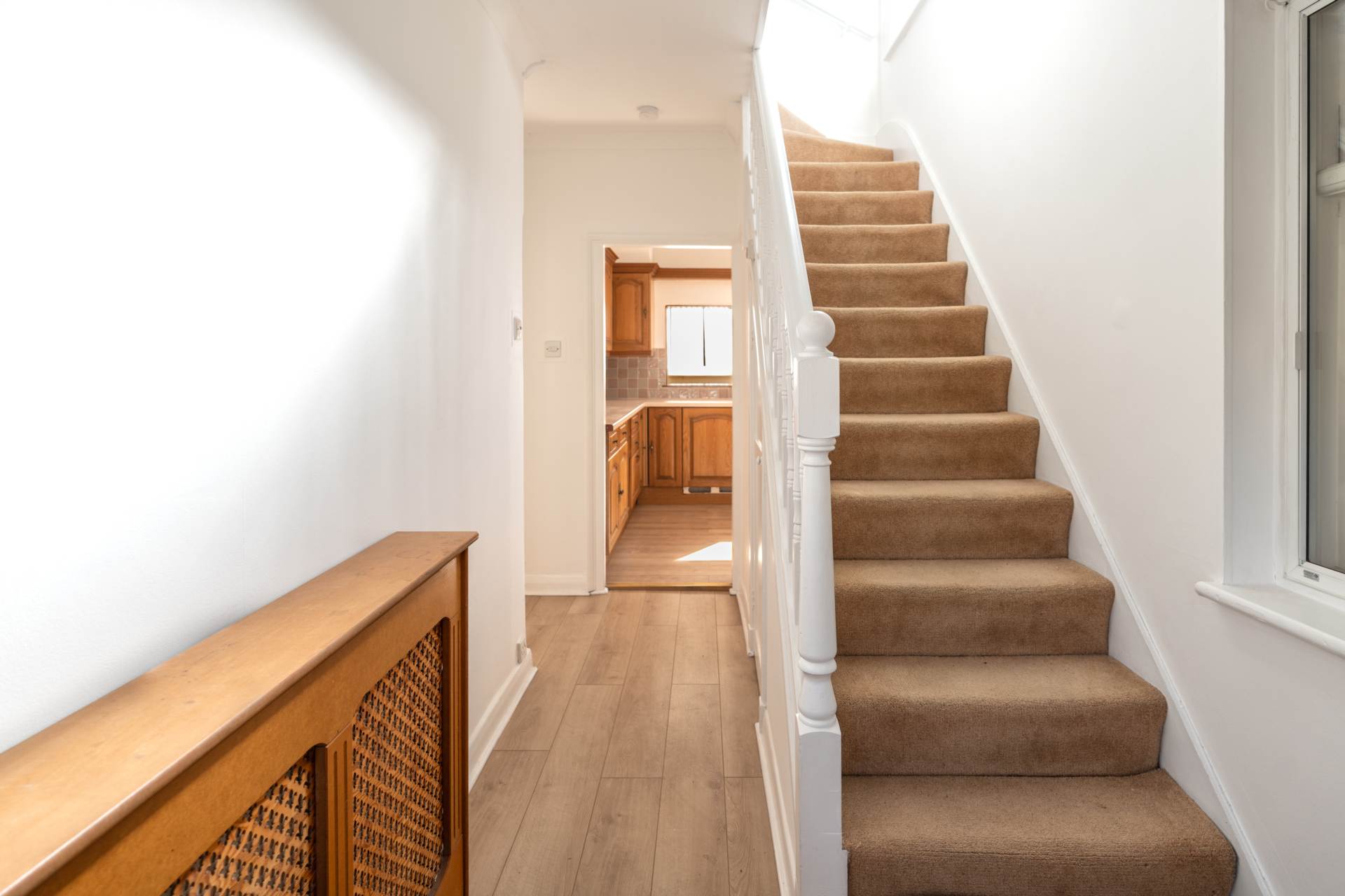 Somerset Close, New Malden, Image 6