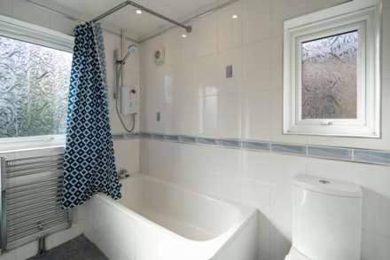 Somerset Close, New Malden, Image 11