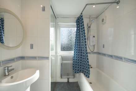 Somerset Close, New Malden, Image 12