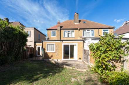 Somerset Close, New Malden, Image 16