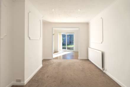 Somerset Close, New Malden, Image 2