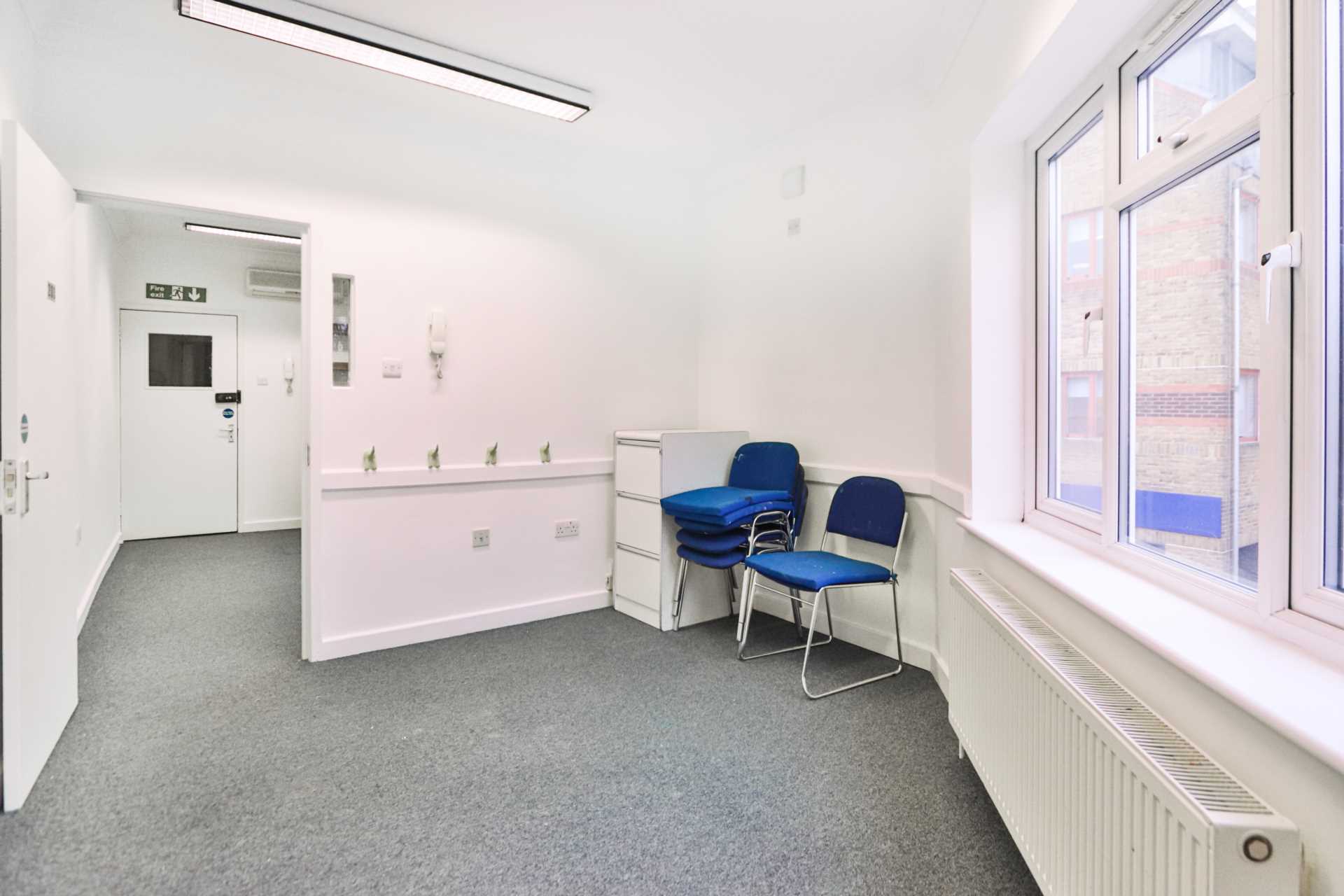 Coombe Lane, Raynes Park, Image 2