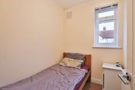 Byron Avenue, New Malden, Image 14