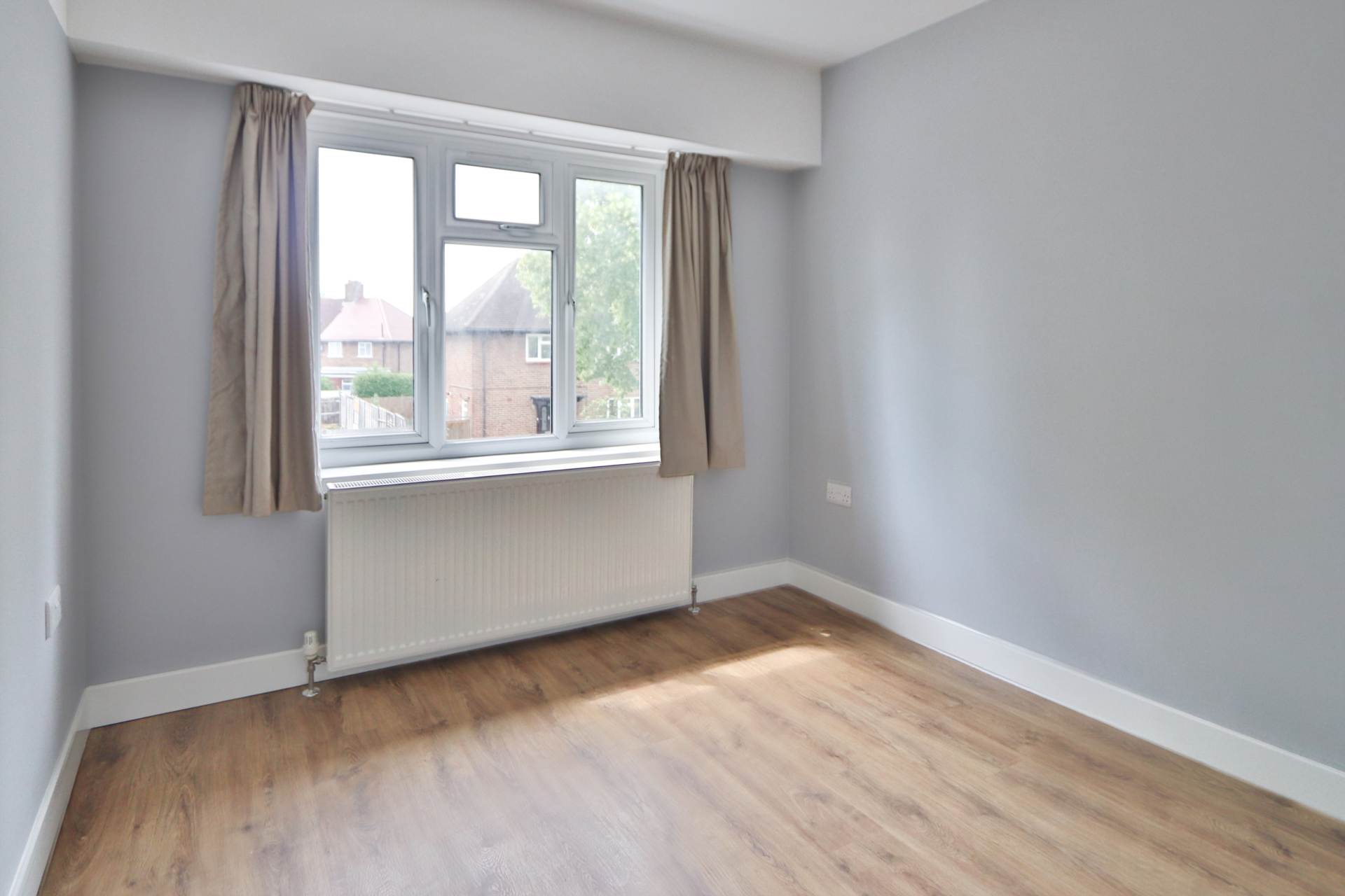 Long Walk, New Malden, Image 9